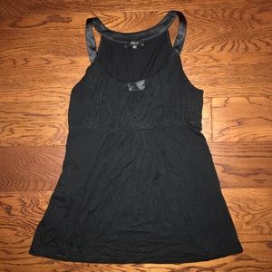 Express Black keyhole tank medium